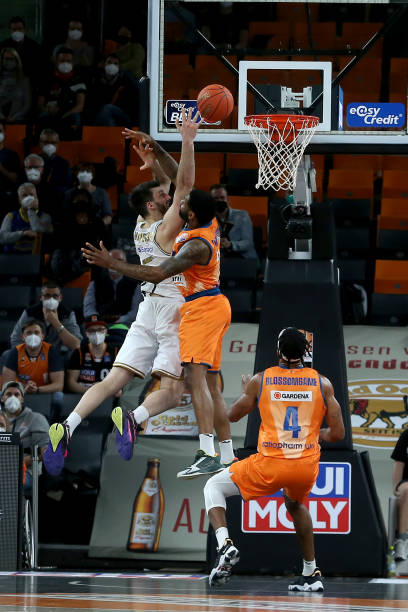 目中的英雄 目中的英雄