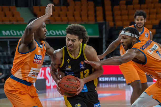 在图赫尔的 在图赫尔的